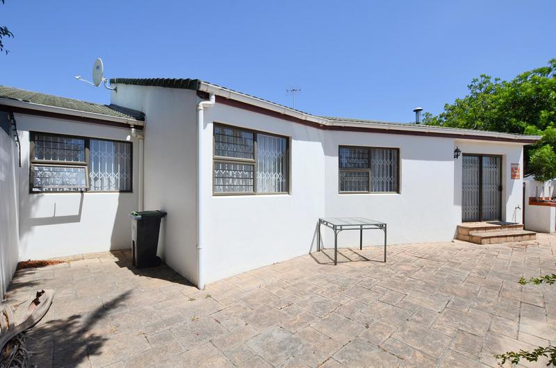 3 Bedroom Property for Sale in Vergesig Western Cape